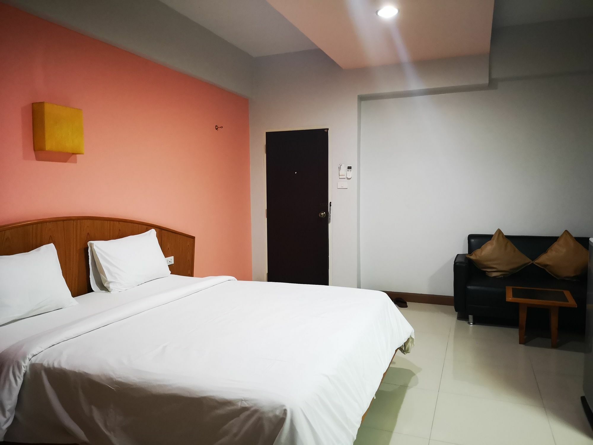 100 House Hotel Nakhonratchasima Exterior foto